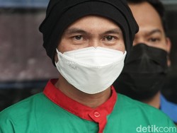 Penyesalan Anji Pakai Ganja Sembari Berbaju Tahanan