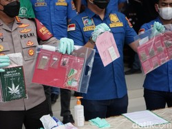 Temuan Menarik Polisi di Kasus Anji: Buku Hikayat Ganja