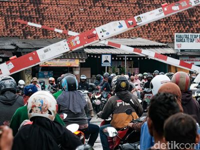 Awas! Terobos Palang Pintu KA Bisa Didenda 750 Ribu