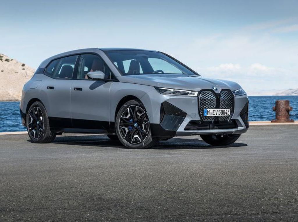 SUV Listrik BMW iX Seharga Rp 2 Miliaran SUV Listrik BMW iX Seharga Rp 2 Miliaran
