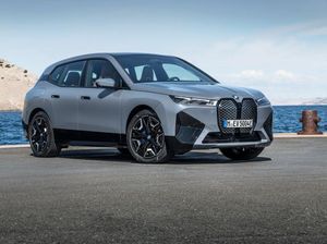 SUV Listrik BMW iX Seharga Rp 2 Miliaran SUV Listrik BMW iX Seharga Rp 2 Miliaran