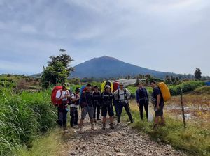 Jangan Cuma Modal Bismillah, Latihan Fisik Sangat Disarankan Sebelum Naik Gunung Jangan Cuma Modal Bismillah, Latihan Fisik Sangat Disarankan Sebelum Naik Gunung