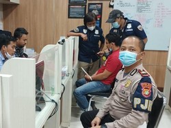 Tampang Pemobil Berpelat Palsu di Tol Kuningan yang Ngaku-ngaku Polisi