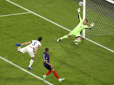 Melihat Gol Mats Hummels yang Hancurkan Timnya Sendiri