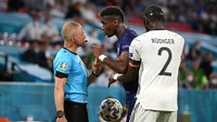 Tapi insiden itu luput dari pantauan wasit sehingga tak ada kartu. (Foto: Getty Images/Matthias Hangst)