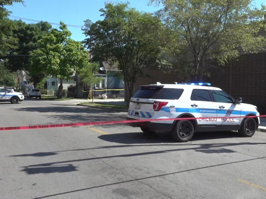 Penembakan Massal di Chicago Tewaskan 4 Orang, 4 Luka Serius Penembakan Massal di Chicago Tewaskan 4 Orang, 4 Luka Serius