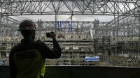 Diketahui, Stadion JIS merupakan stadion yang dibangun pertama kali di Indonesia dengan atap buka tutup.  