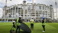 Teknologi atap yang bisa dibuka tutup tersebut membuat waktu operasional stadion ini tak terbatas waktu maupun terkendala cuaca.