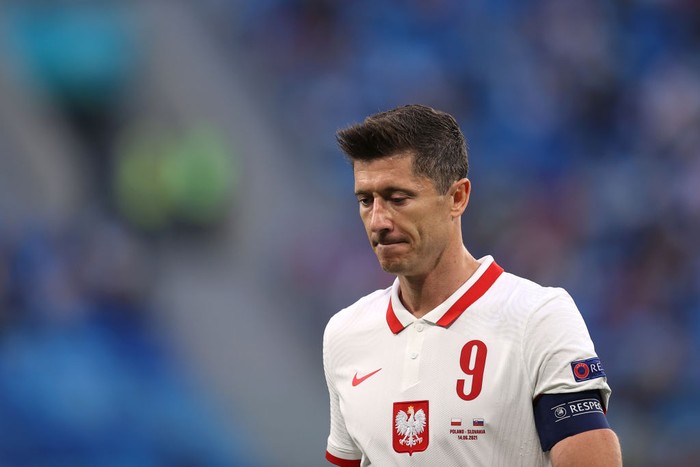 SAINT PETERSBURG, RUSSIA - JUNE 14: Robert Lewandowski of Poland looks dejected after the UEFA Euro 2020 Championship Group E match between Poland and Slovakia at the Saint Petersburg Stadium on June 14, 2021 in Saint Petersburg, Russia. (Photo by Lars Baron/Getty Images)
