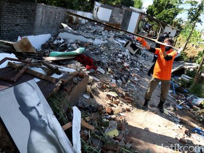 Terdampak Penataan Sungai Cidurian, Ratusan Rumah Ditertibkan