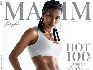 Penyanyi Ini Jadi Wanita Terseksi Kulit Hitam Pertama Versi Maxim Penyanyi Ini Jadi Wanita Terseksi Kulit Hitam Pertama Versi Maxim