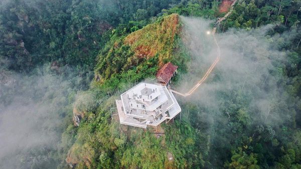 Foto: Tumpeng Menoreh, Wisata Alam Populer Baru di Magelang