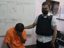 Ustaz Gay di Sumbar Minta Maaf ke Ortu Siswa, Dipecat juga dari Sekolah