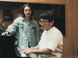 Andien dan Mondo Gascaro Perbarui Duet Chrisye dan Vina Panduwinata Andien dan Mondo Gascaro Perbarui Duet Chrisye dan Vina Panduwinata