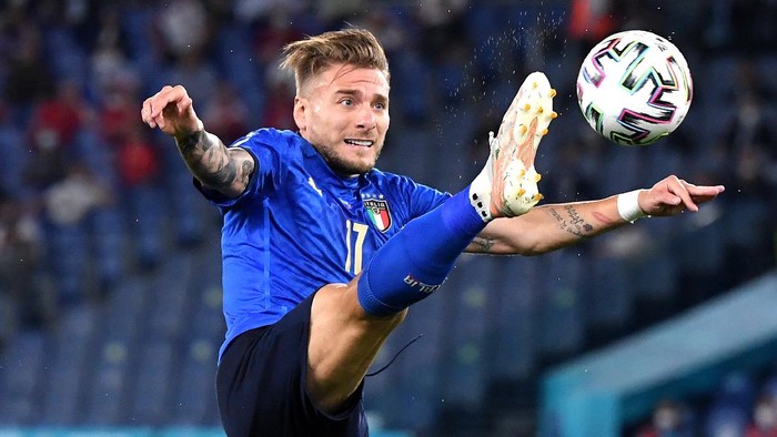 ROME, ITALY - JUNE 16: Ciro Immobile of Italy controls the ball during the UEFA Euro 2020 Championship Group A match between Italy and Switzerland at Olimpico Stadium on June 16, 2021 in Rome, Italy. (Photo by Alberto Lingria - Pool/Getty Images)