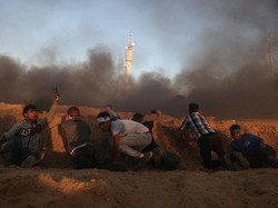 Balon Api Terus Dikirim ke Israel, Robot Bagikan Air Zamzam di Mekah