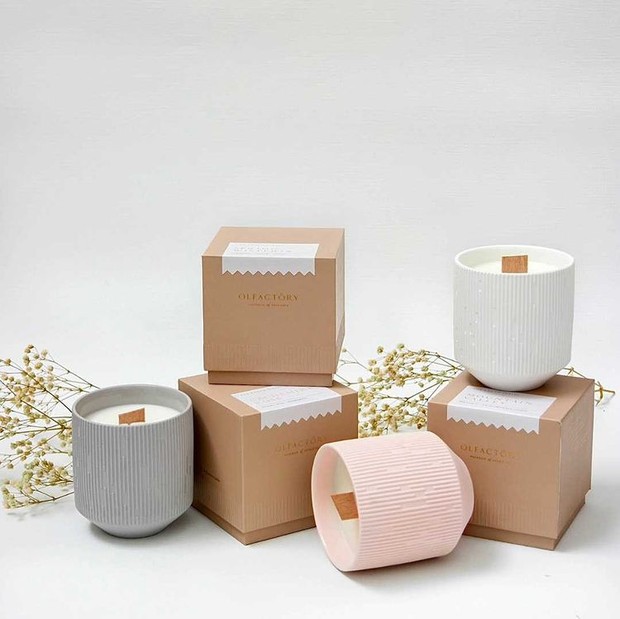 Hadiah set aromaterapi/ sumber: instagram.com/olfactorycandle/ Hadiahkan set aromaterapi berupa lilin, reed diffuser, atau incense sticks untuk mereka yang butuh pikiran lebih tenang.