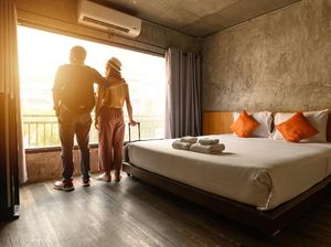 Check-In Hotel dengan Pasangan Tak Nikah Dipidana, Turis Asing Bagaimana? Check-In Hotel dengan Pasangan Tak Nikah Dipidana, Turis Asing Bagaimana?