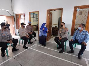 Begini Cara Polisi Percepat Vaksinasi COVID-19 di Jombang