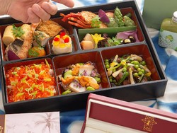 Mewah Banget! Begini Penampakan Bento Seharga Rp 3,3 Juta