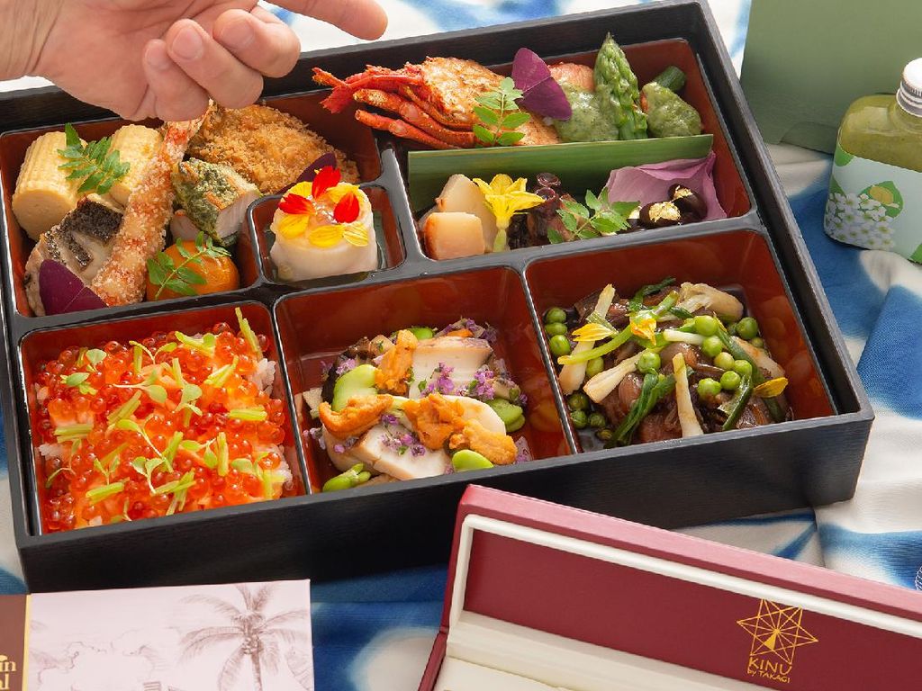 Mewah Banget! Begini Penampakan Bento Seharga Rp 3,3 Juta Mewah Banget! Begini Penampakan Bento Seharga Rp 3,3 Juta