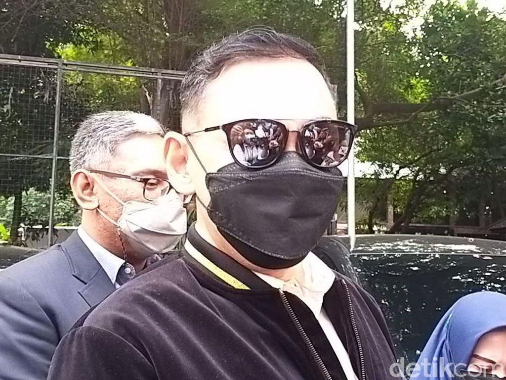 Berkasus dengan Roy Suryo, Bagaimana Pekerjaan Lucky Alamsyah? Berkasus dengan Roy Suryo, Bagaimana Pekerjaan Lucky Alamsyah?
