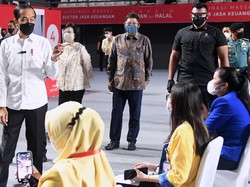 Jokowi Minta Vaksinasi di Jabar-Jateng-Banten Digenjot