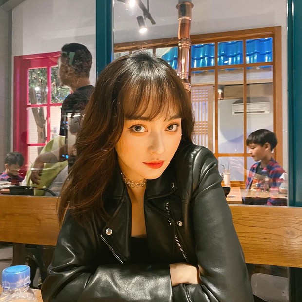 OOTD Fashion Korea ala Indah Kusuma/sumber: www.instagram.com/indahkus_/OOTD Fashion Korea ala Indah Kusuma/sumber: www.instagram.com/indahkus_/ Korean look bak eonni ala Indah Kusuma.