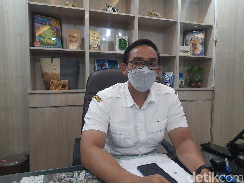 Surabaya Bantu Vaksinasi Gresik dan Sidoarjo Demi Turun Level PPKM