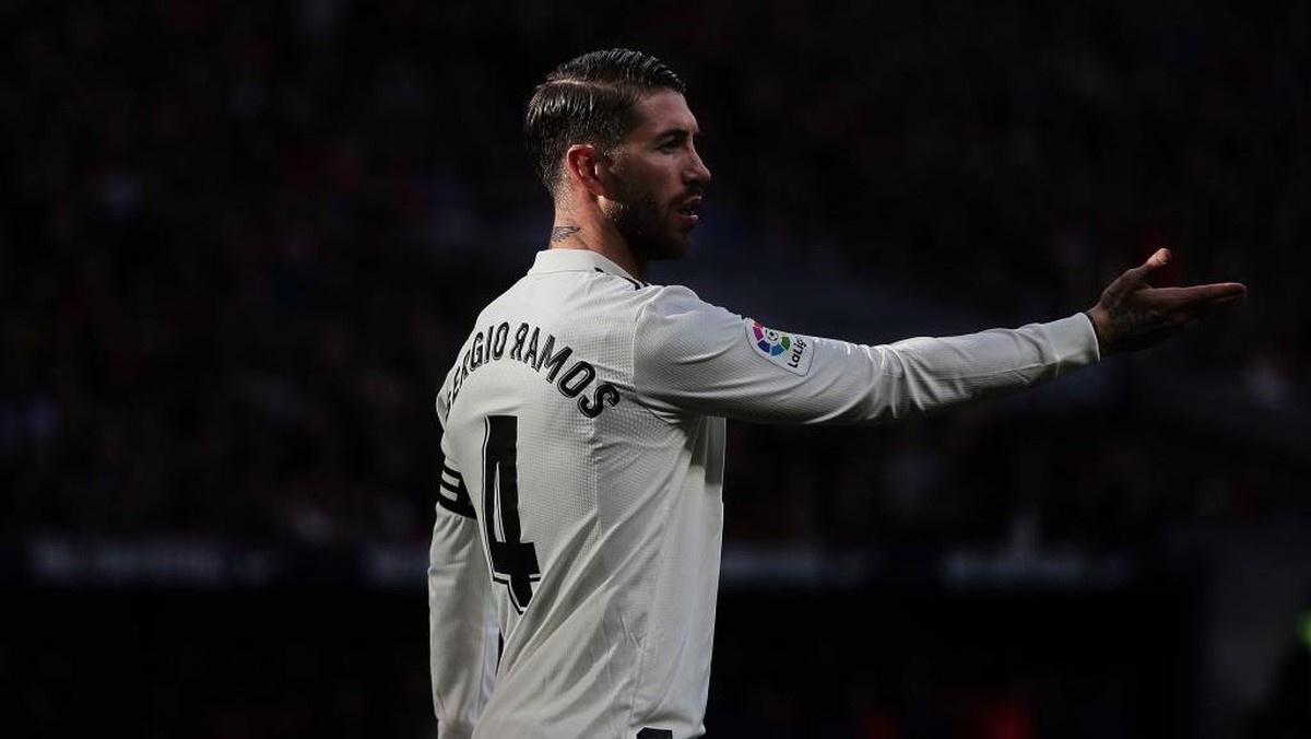 Bek Spanyol, Sergio Ramos, diklaim ingin ke Paris Saint-Germain. (Foto: (Getty Images/Gonzalo Arroyo Moreno)