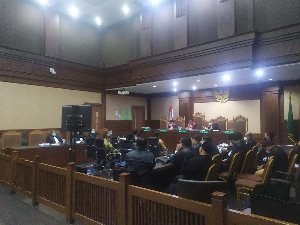 Hingga Sepertiga Malam, Edhy Prabowo Jalani Sidang Kasus Suap Ekspor Benur