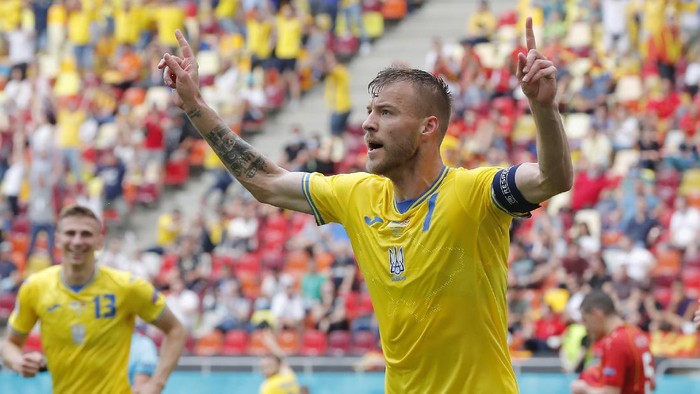 BUCHAREST, ROMANIA - JUNE 17: Andriy Yarmolenko of Ukraine celebrates after scoring their sides first goal during the UEFA Euro 2020 Championship Group C match between Ukraine and North Macedonia at National Arena on June 17, 2021 in Bucharest, Romania. (Photo by Robert Ghement - Pool/Getty Images)