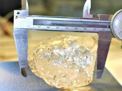 Batu Berlian Terbesar Ketiga Dunia Ditemukan