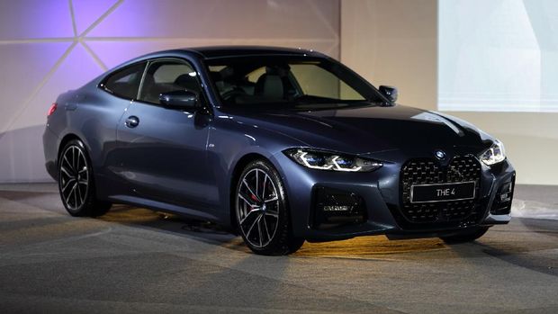 Dua model BMW Seri 4, 430i Coupe M Sports Pro dan 430i Convertible M Sport, meluncur di Indonesia, Kamis (17/6/2021).