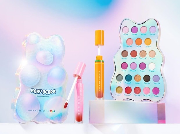 Eyeshadow palette Dear Me Beauty X Yupi/Foto: Instagram.com/dearmebeauty kolaborasi makeup terunik