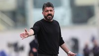 Seusai meninggalkan AC Milan, Gennaro Gattuso pernah menjadi pemain-pelatih di FC Sion (Swiss) selama kurang dari tiga bulan pada 2013. Ini menjadi debut manajerialnya di lapangan hijau. Sekarang ia melatih Valencia. Foto: Getty Images/Gabriele Maltinti