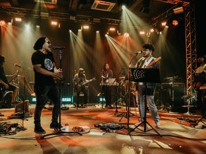 Ngaku Kaget Bisa Duet Bareng Jamrud, Kunto Aji: Ini Beneran Gak Sih? Ngaku Kaget Bisa Duet Bareng Jamrud, Kunto Aji: Ini Beneran Gak Sih?