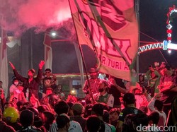 Kericuhan di Tengah Hari Jadi Persebaya Saat Pandemi COVID-19