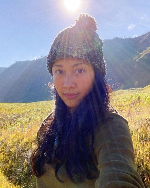 Sherina Munaf tampak memesona mengenakan kupluk/instagram.com/sherinasinna