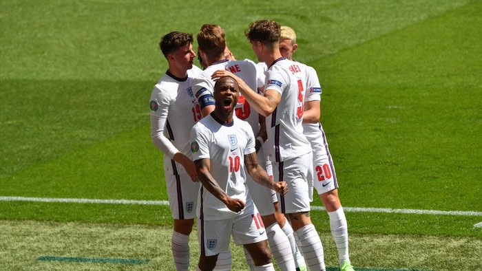 LONDON, ENGLAND - JUNE 13: Raheem Sterling of England celebrates after scoring their sides first goal during the UEFA Euro 2020 Championship Group D match between England and Croatia at Wembley Stadium on June 13, 2021 in London, England. (Photo by Justin Tallis - Pool/Getty Images )