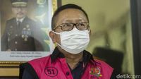Adelin Lis Sang Pembalak Liar yang Pulang Kampung