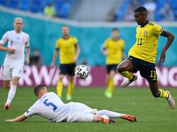 Link Live Streaming Swedia Vs Polandia di Mola TV Melalui detikcom