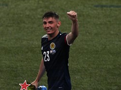 Napoli Berburu Billy Gilmour