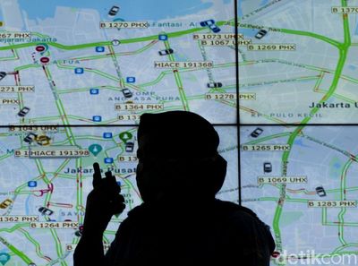 Kerja Keras Pegawai Ambulans Gawat Darurat