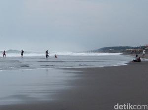 Ketika Pelaku Wisata Pantai Parangtritis Gigit Jari Ketika Pelaku Wisata Pantai Parangtritis Gigit Jari