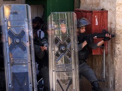 Bentrok di Masjid Al-Aqsa, 10 Warga Palestina Ditangkap Israel