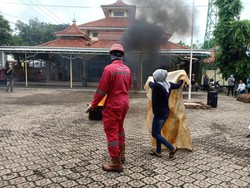 Pertamina Beri Pembekalan Mitigasi Bencana ke Warga Balongan