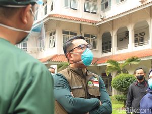 Respons Ridwan Kamil Soal Penjual Bubur di Tasik Didenda Rp 5 Juta Respons Ridwan Kamil Soal Penjual Bubur di Tasik Didenda Rp 5 Juta