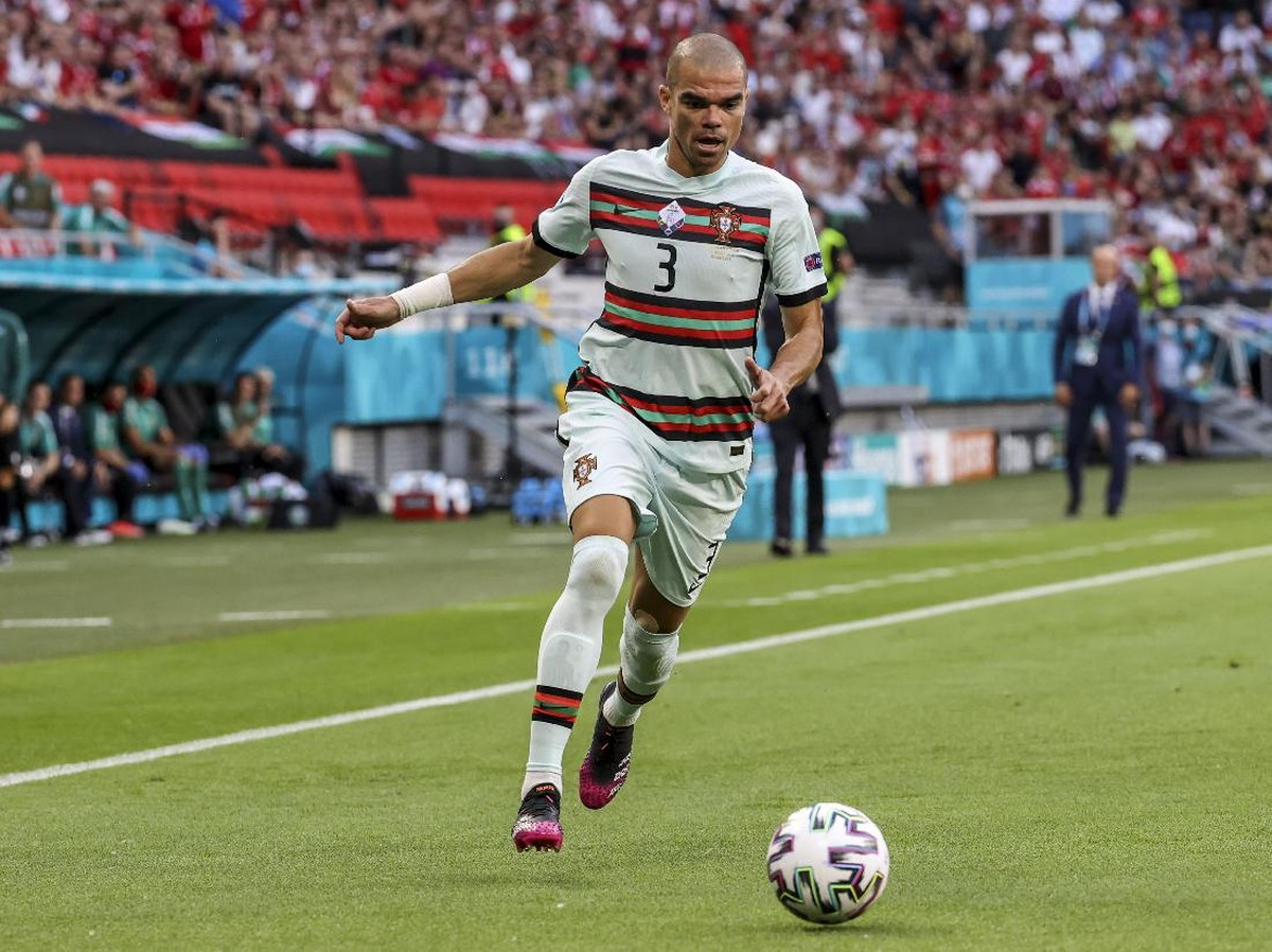 Portugal vs Prancis: A Selecao menentukan nasibnya sendiri di Euro 2020. (Foto: AP/Bernadett Szabo)