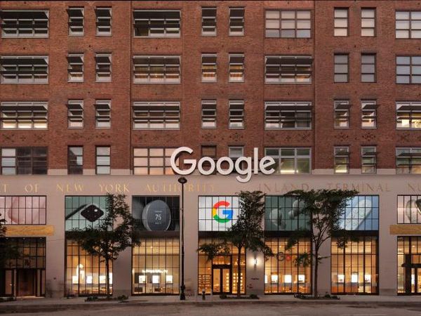 Melihat Isi Toko Pertama Google yang Mirip Apple Store